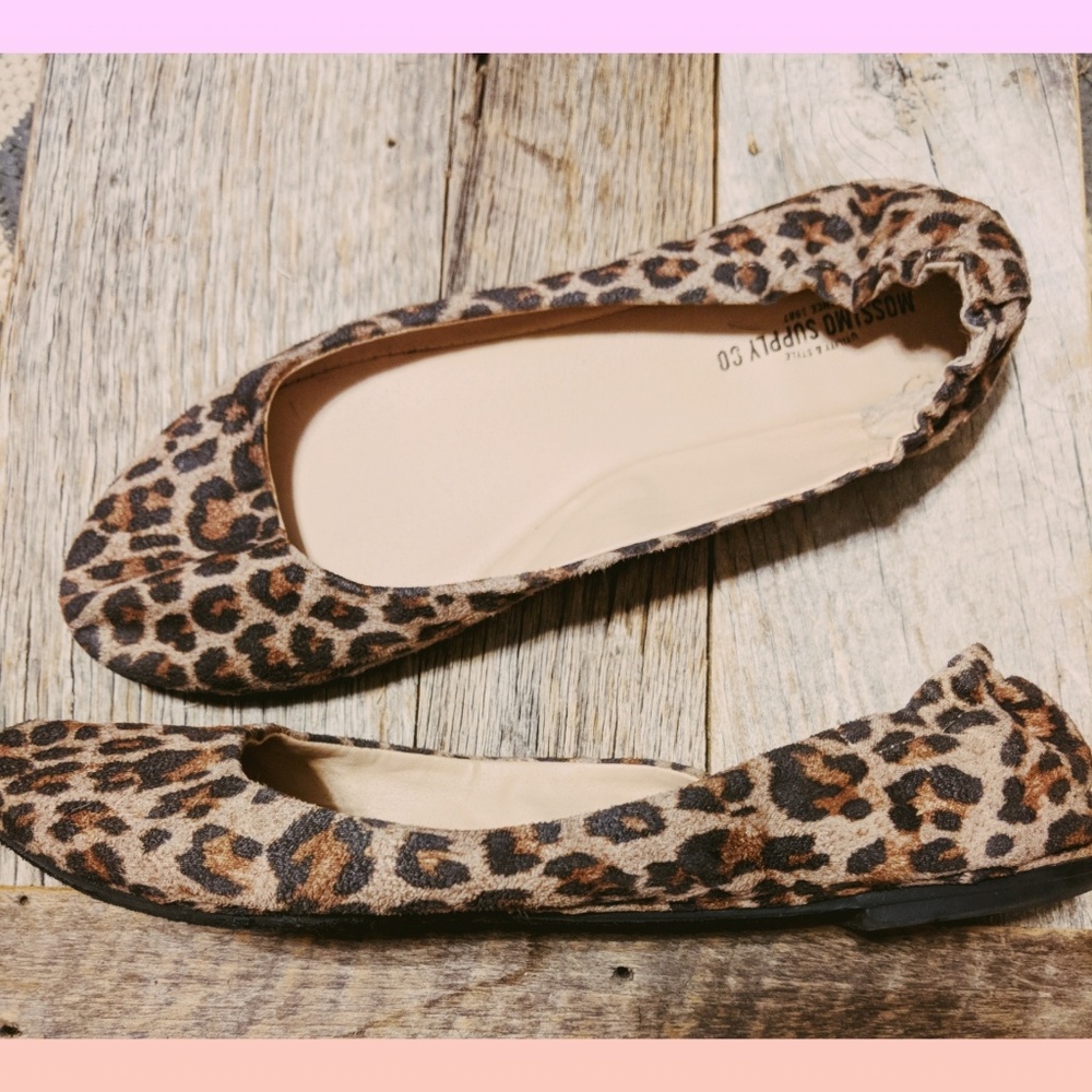 Mossimo Supply Co Size 7.5 Ballet Flat